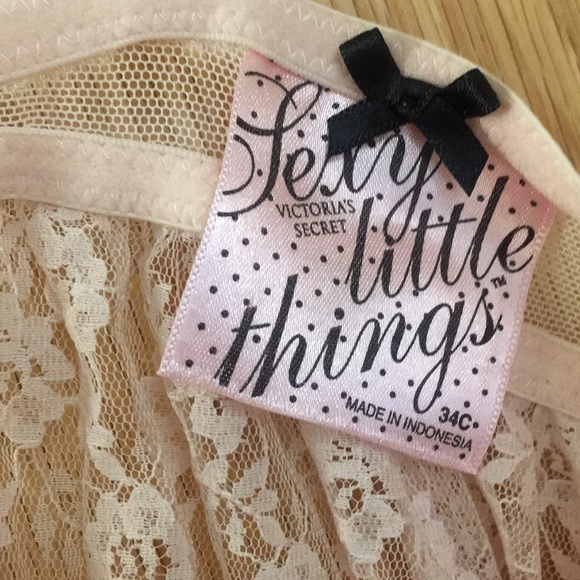 Lace lingerie - Picture 3 of 3